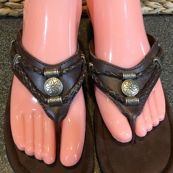 Minnetonka Brown Suede Thong Sandals with Braided Strap - Picture 5 of 15